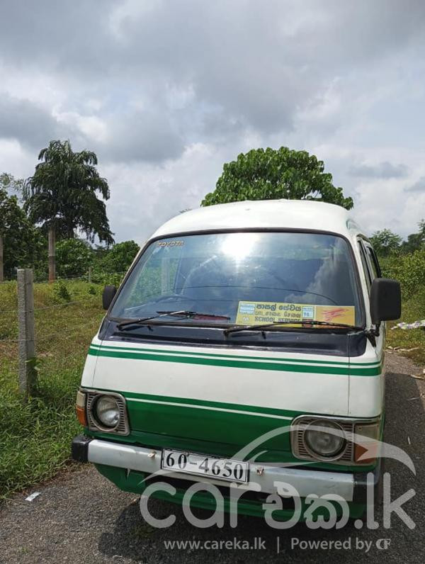 TOYOTA HIACE LH40 1981