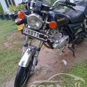 SUZUKI GN125 2015