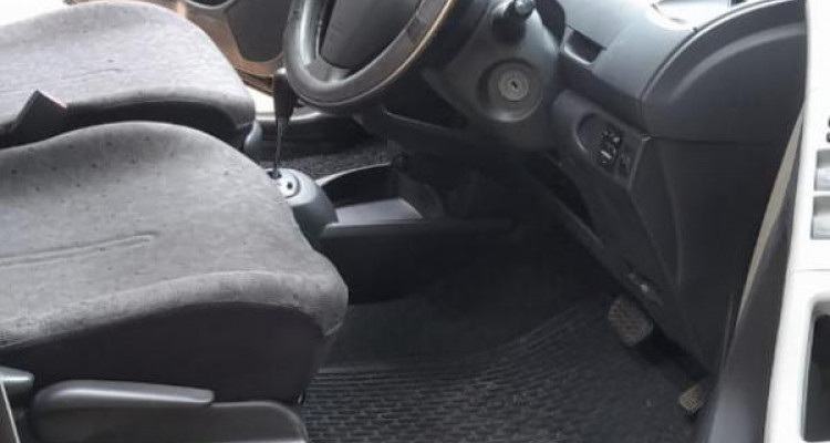 TOYOTA VITZ 2008