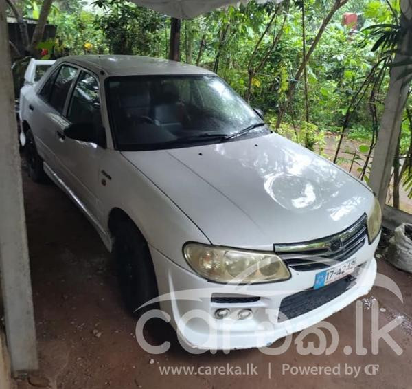MAZDA FAMILIA 323 1990