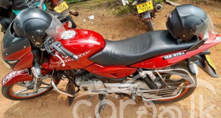 Pulsar 150 2009 model 2025