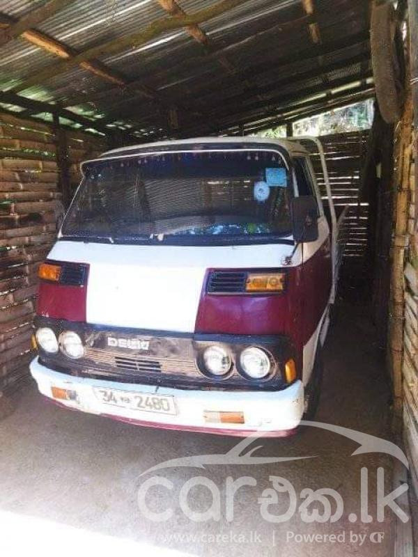 MITSUBISHI DELICA 1974