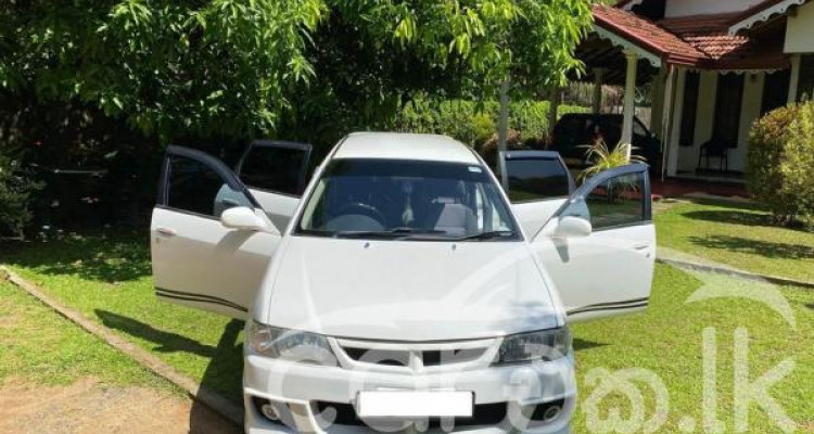 NISSAN WINGROAD 2000