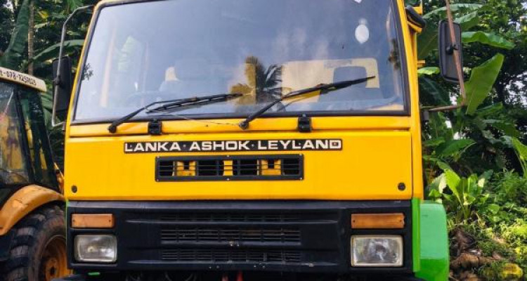 LANKA ASHOK LEYLAND 3 CUBE TIPPER 2009