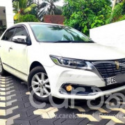 TOYOTA PREMIO 2018