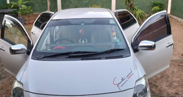 TOYOTA BELTA 2011