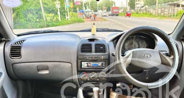 HYUNDAI ACCENT 2000