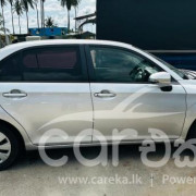 TOYOTA AXIO 2013