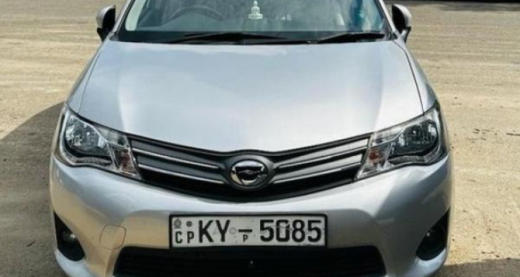 TOYOTA AXIO 2013