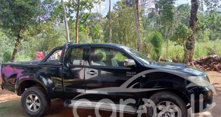 TOYOTA HILUX 2005