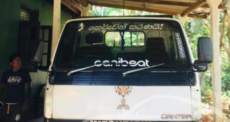 MITSUBISHI CANTER 1987