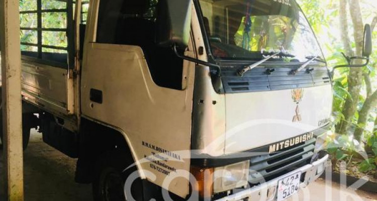 MITSUBISHI CANTER 1987
