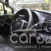 TOYOTA VITZ 2018