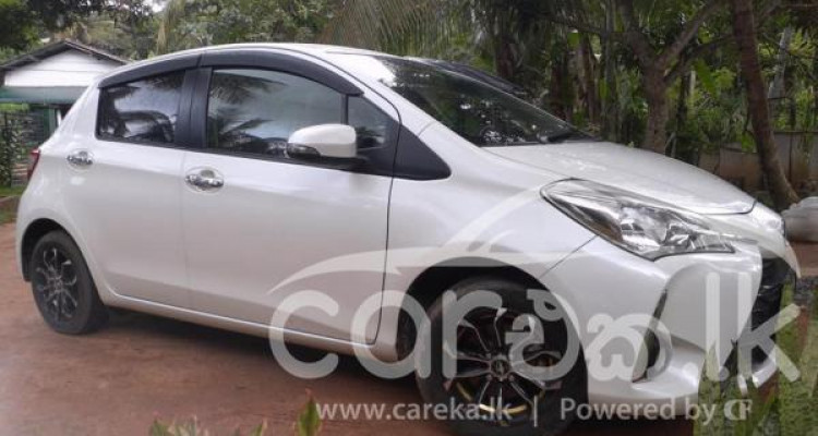 TOYOTA VITZ 2018