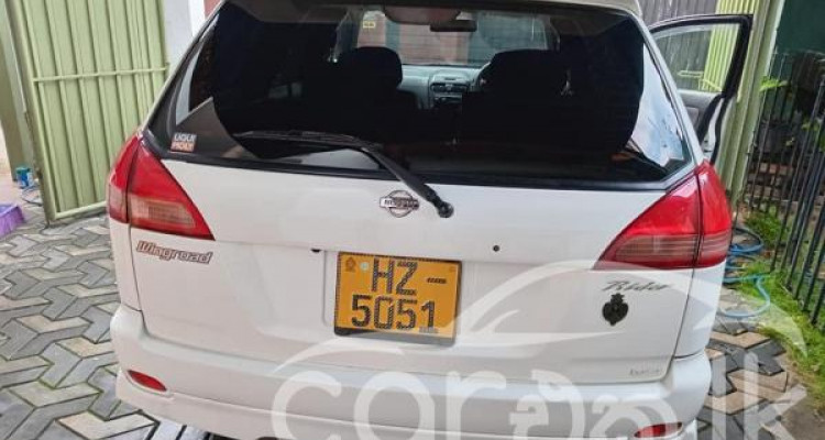 NISSAN WINGROAD 2001
