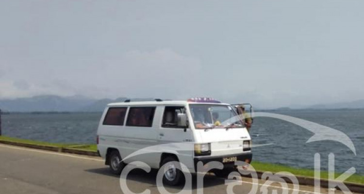 MITSUBISHI DELICA L300 1982