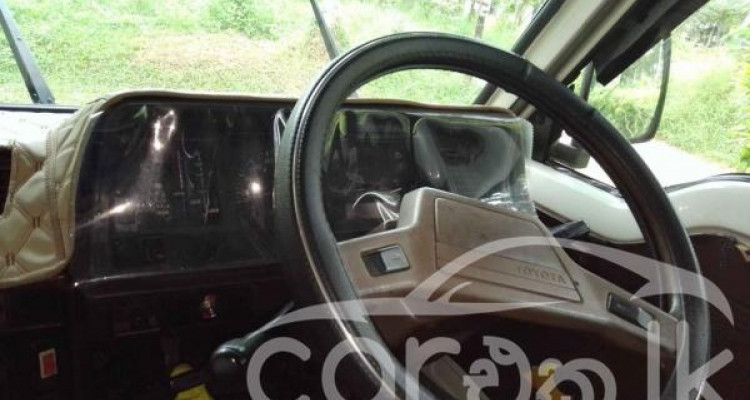 TOYOTA HIACE 1989