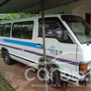 TOYOTA HIACE 1989