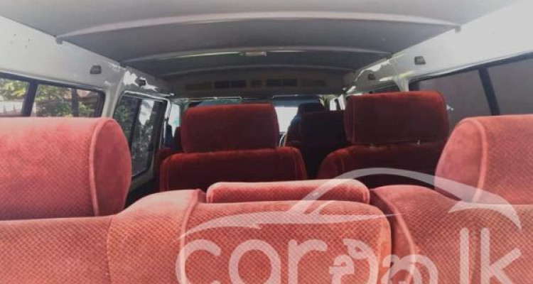 TOYOTA DOLPHIN LH172 1999