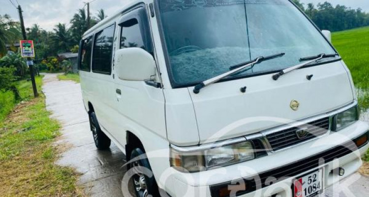 NISSAN CARAVAN 1986