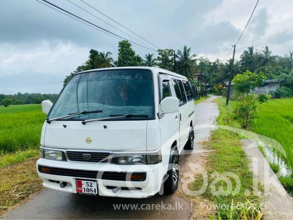 NISSAN CARAVAN 1986