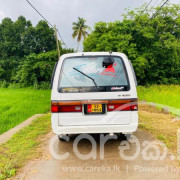 NISSAN CARAVAN 1986