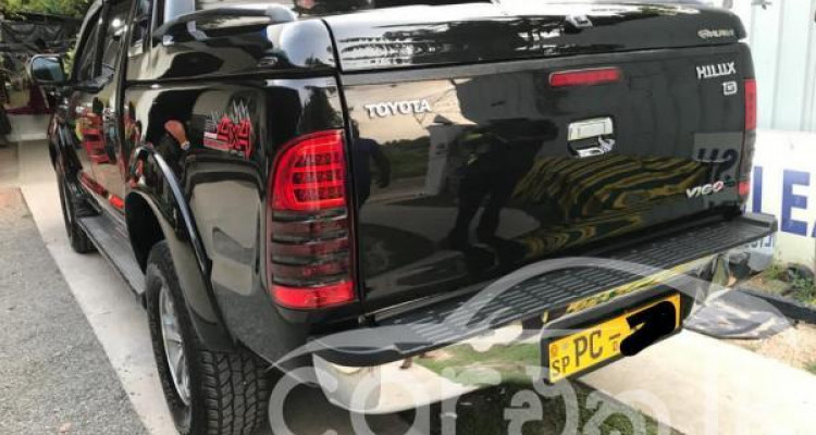 TOYOTA HILUX 2006