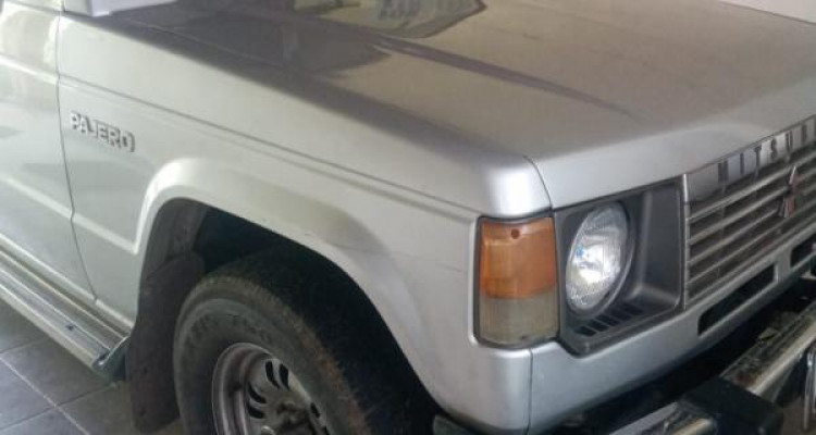 MITSUBISHI PAJERO 1988
