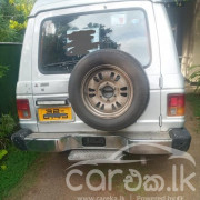 MITSUBISHI PAJERO 1988