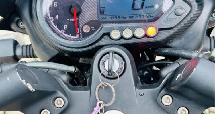 BAJAJ PULSAR 2019