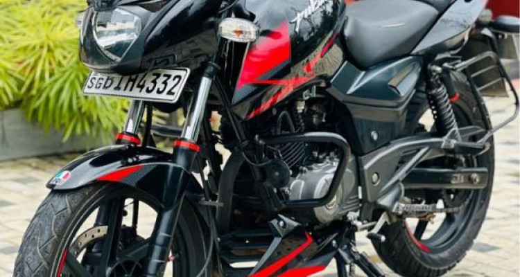 BAJAJ PULSAR 2019