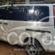 TOYOTA NOAH CR42 2001