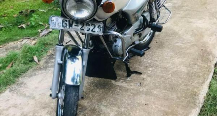 BAJAJ BOXER 2003