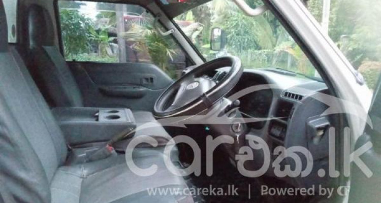 MAZDA BONGO 2008