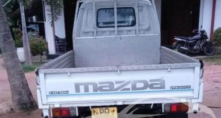 MAZDA BONGO 2008