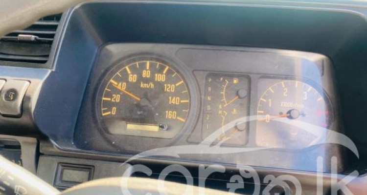ISUZU ELF 2001