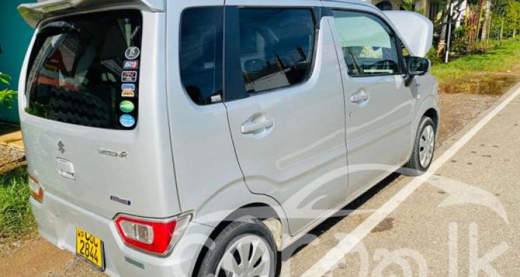 SUZUKI WAGON R FX 2017