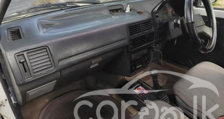 MAZDA FAMILIA 1988
