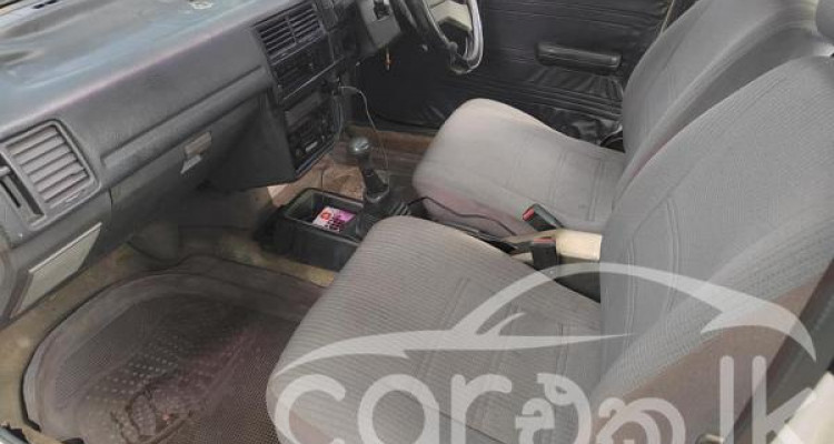 MAZDA FAMILIA 1988