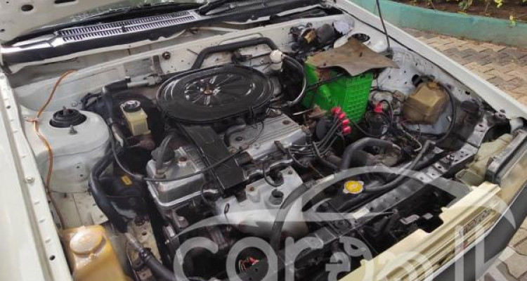 MAZDA FAMILIA 1988