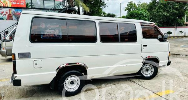 TOYOTA HIACE 1987