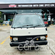 TOYOTA HIACE 1987