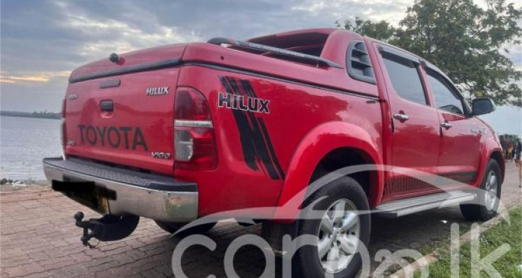 TOYOTA HILUX VIGO 2010