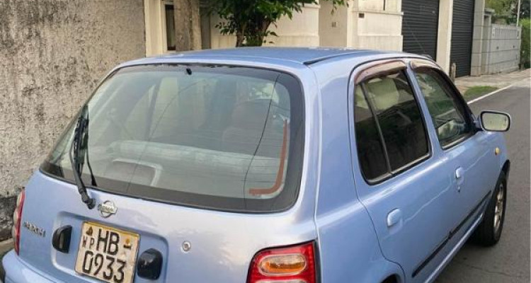 NISSAN MARCH K11 2000