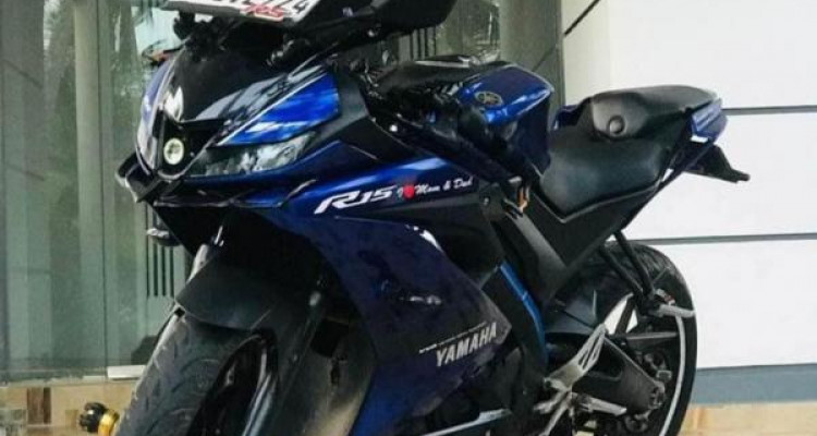YAMAHA R15 2020