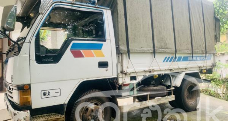 MITSUBISHI CANTER 1989