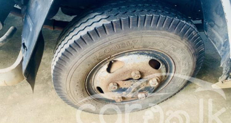 MITSUBISHI CANTER 1989