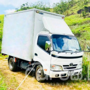 TOYOTA DYNA 2016
