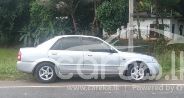 MAZDA FAMILIA 2001