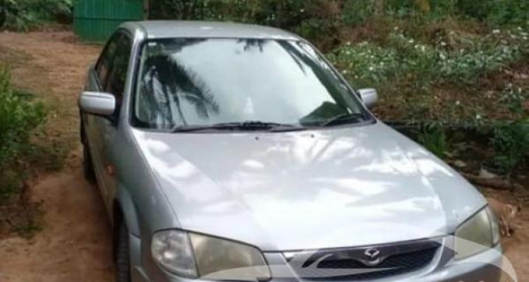 MAZDA FAMILIA 2001